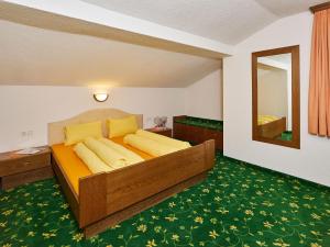 Posteľ alebo postele v izbe v ubytovaní Apartments Serafin