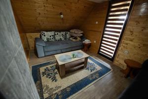 Χώρος καθιστικού στο Brvnara Sofiana