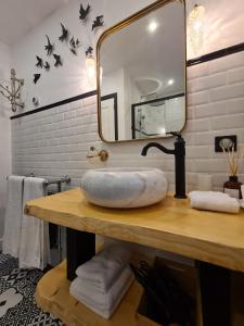 Ένα μπάνιο στο Domaine de la Gare - La Lampisterie +23 φωτογραφίες