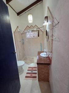 Ένα μπάνιο στο Casa de campo charmosa perto da praia