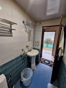 Et badeværelse på Valley King Resort