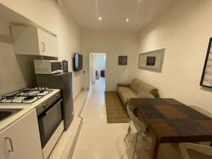 Nhà bếp/bếp nhỏ tại Antica corte Navigli-Darsena