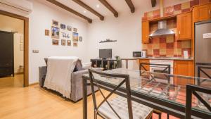 Η κουζίνα ή μικρή κουζίνα στο Apartamento Pozo Amargo Junto a la Catedral by Toledo AP