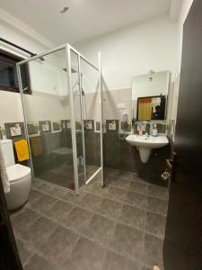 Ванная комната в White Villa