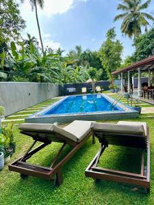 Bazén v ubytování Jungle Serenity Villa nebo v jeho okolí