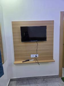 Μια τηλεόραση ή/και κέντρο ψυχαγωγίας στο D-Avana Bliss Retreat Homestay, Ranchi