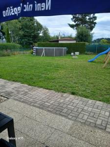 Φωτογραφία από το άλμπουμ του Chata Vlčí doupě- Karlovarský kraj σε Hroznětín