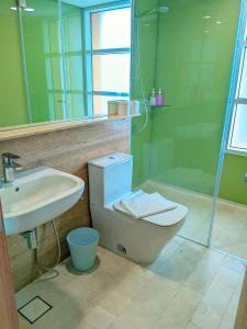 Et badeværelse på Sky Suites KLCC Suites Apartment