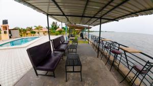 Balkón nebo terasa v ubytování Sandmark Hotel Serengeti Ltd