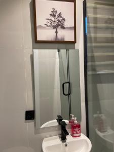 Ένα μπάνιο στο The Haven