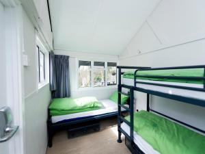 Φωτογραφία από το άλμπουμ του YHA Jordans - Partner 