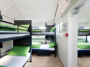 Φωτογραφία από το άλμπουμ του YHA Jordans - Partner 