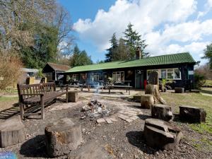 Κήπος έξω από το YHA Jordans - Partner