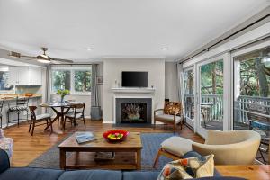 Χώρος καθιστικού στο SG6A: 6A Seagrove Villa