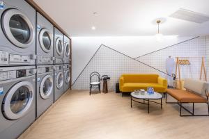 Χώρος καθιστικού στο Atour Hotel Wuhan Optics Valley Square Yangjia Bay