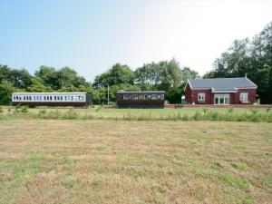 Το κτήριο όπου στεγάζεται  η παραθεριστική κατοικία