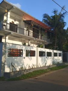 El edificio en el que está la casa de huéspedes