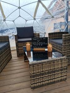 Χώρος καθιστικού στο Love room avec Spa privatif "la Courtisane" - Terrasse 40m2 - love-room-alsace-67