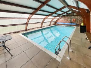 Πισίνα στο ή κοντά στο Moortown House +31 φωτογραφίες