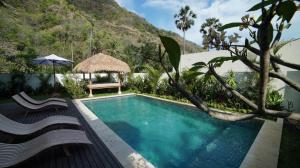 Hồ bơi trong/gần Aman Amed Lima 3BR Villa w Panoramic Ocean Views