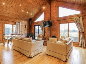 Χώρος καθιστικού στο Rabbit Hole