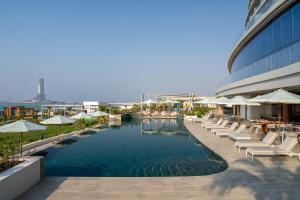Hồ bơi trong/gần SO/ RAS AL KHAIMAH HOTEL & RESORT