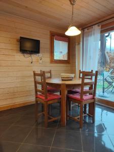 TV a/nebo společenská místnost v ubytování la ratavelaiza