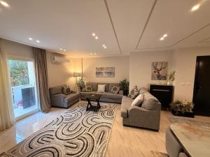 Φωτογραφία από το άλμπουμ του Artistic Luxury 3BR Apartment With Garden σε Madinaty