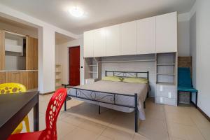 Kuchyň nebo kuchyňský kout v ubytování Modern Apartment 5 Minutes from Rho