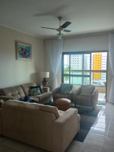 Χώρος καθιστικού στο Apto 2 quartos com Piscina e Vista Mar Oportunidade Única