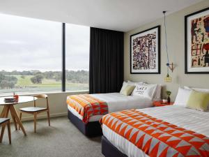 Postel nebo postele na pokoji v ubytování Art Series - The Larwill Studio + 51 fotografií