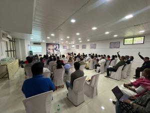 Επισκέπτες που μένουν στο Hotel Horizon Lonavala