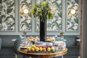 Φαγητό σε αυτό το ξενοδοχείο ή κάπου εκεί κοντά