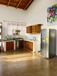 O bucătărie sau chicinetă la SUMAK House