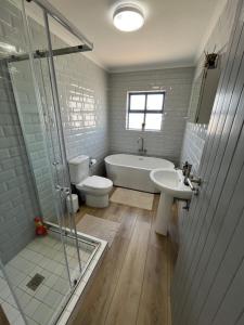 Ένα μπάνιο στο Codrock Cottage