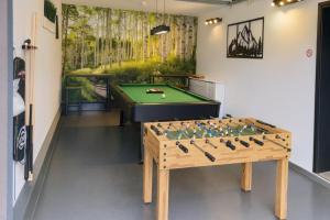 Τραπέζι μπιλιάρδου στο Dworek pod Jeżową Wodą