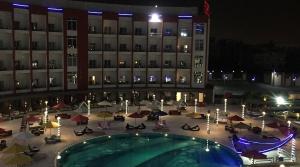 Hồ bơi trong/gần Tulip New Cairo