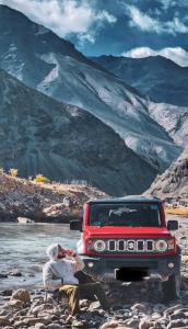 Naturlandskabet i nærheden af luksusteltet