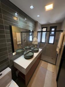 Phòng tắm tại Casa em Praia do Forte