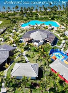 Hồ bơi trong/gần Casa em Praia do Forte