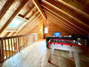 Μια τηλεόραση ή/και κέντρο ψυχαγωγίας στο Au Chalet d'Aurélie