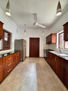 Η κουζίνα ή μικρή κουζίνα στο Nest Villas