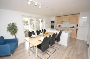 Køkken eller tekøkken på Broadwater on the river in Wroxham