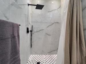 Ένα μπάνιο στο Hyde Park 7 Comfy Apt With Parking in San Juan +20 φωτογραφίες