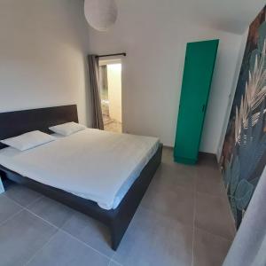 Postel nebo postele na pokoji v ubytování Rabais 57-58