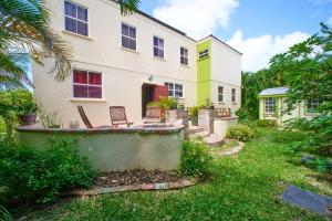 Κήπος έξω από το Serenity Villa - 4bd by ZenBreak