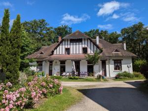 Το κτήριο όπου στεγάζεται  το bed & breakfast