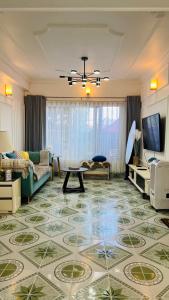 Μια τηλεόραση ή/και κέντρο ψυχαγωγίας στο Prime and peaceful environment , BRIT HOUSE