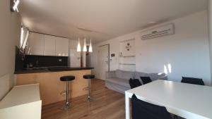 Køkken eller tekøkken på Ultimo piano con terrazzo e posto auto