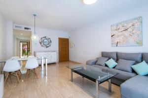 Khu vực ghế ngồi tại Beach Center Only 150 M Luxury